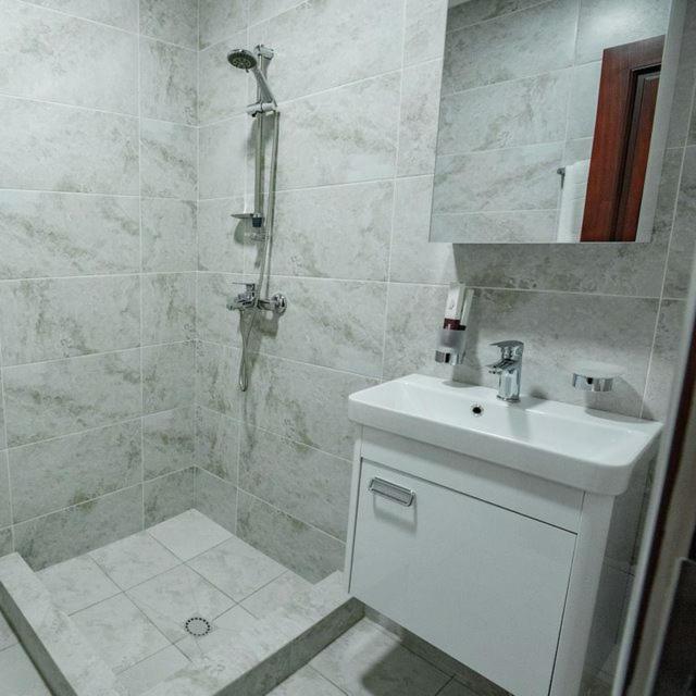Orzu Hotel Namangan Exterior foto